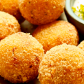 Bolinho de Salmão