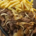 Steak de Contra Filé Acebolado
