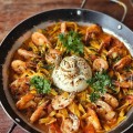 Tagliatelle com burrata e camarões