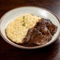Escalope de Mignon ao molho de vinho e Risoto de Parmesão