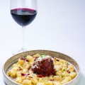 Kombina Felice: Polpetone Blumenau com Nhoque Cacio e Pepe