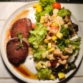 Filet Mignon Grelhado com Salada Emporium