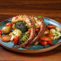 Polvo Grelhado com legumes