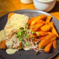Milanesa ao molho de ervas 