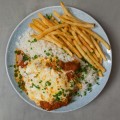 PARMEGIANA DE FRANGO