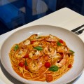 SPAGHETTI COM CAMARÕES ACQUA